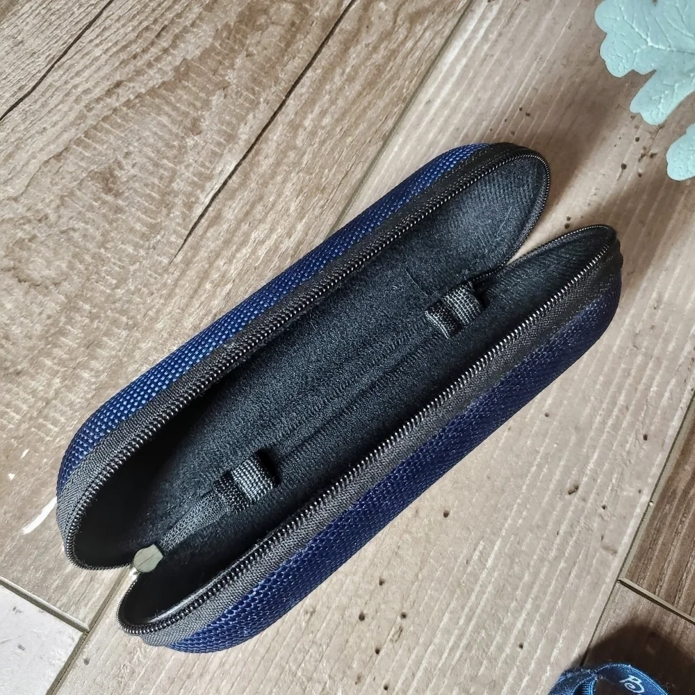 Baby Solo Adjustable Sunglasses with Case Matte Midnight Blue 0-24m EUC